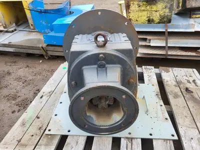 USED SEW-EURODRIVE 550MM-RF107AM284/286