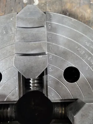 PRATT BURNERD 10" - 4 Jaw Chuck Tooling & Accessories, Lathe Chucks | Machinery Central (12)