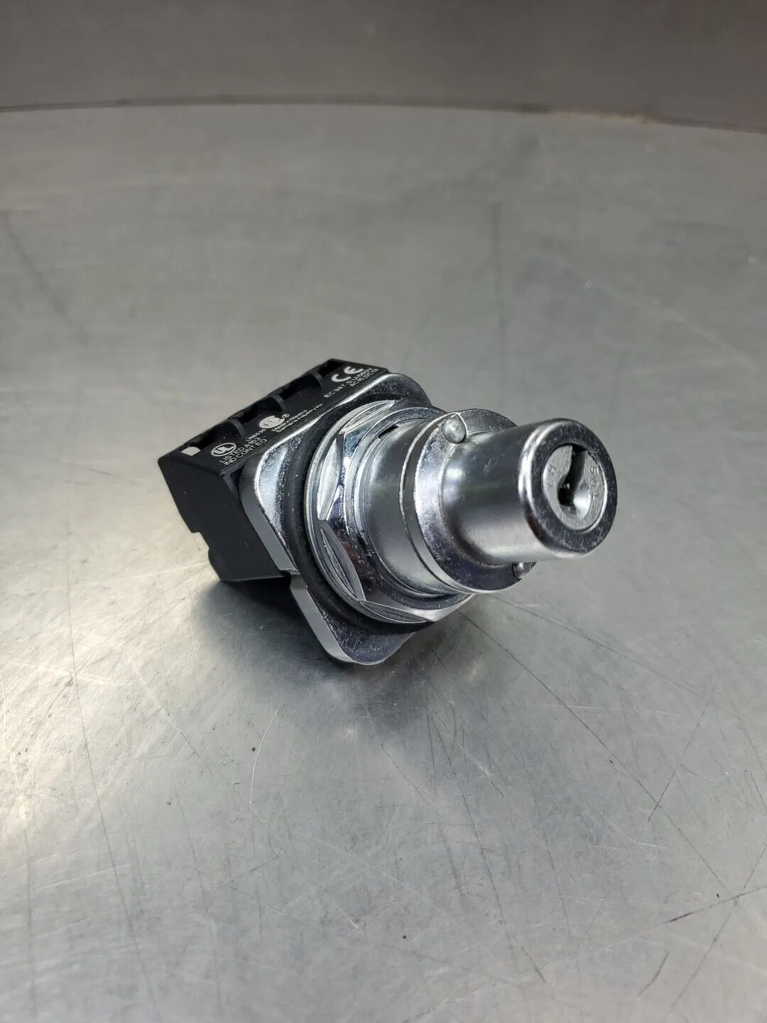 Siemens 52SC6AF Rotary Keyed Switch *No Key* 4D-13