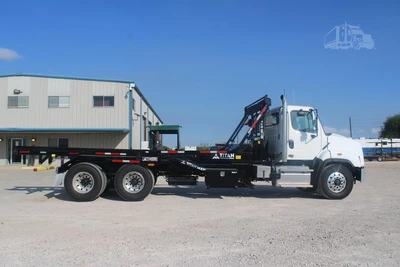 New | in-Stock 2027 FREIGHTLINER 114SD PLUS Rolloff Trucks Texas US | Roll Off Truck World #1507657