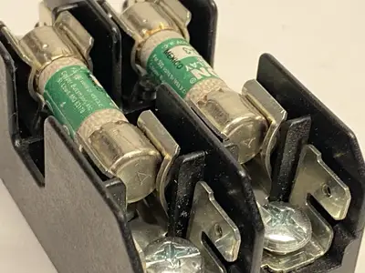 USED BUSSMANN 2-POLE MIDGET FUSE BLOCK 30A 600V W/ TRON FNQ-3 FUSES