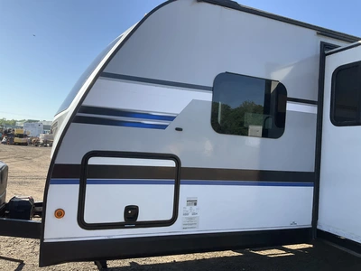 USED 2018 WHITE HAWK 23MRB