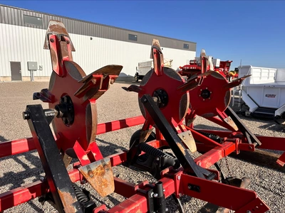 Used _UNKNOWN_ _UNKNOWN_ Cultivators Idaho US | Tri-Steel Manufacturing #1557114