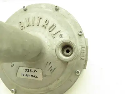 Maxitrol 325-7 Gas Service Regulator 10psi Max 1-1/4"NPT