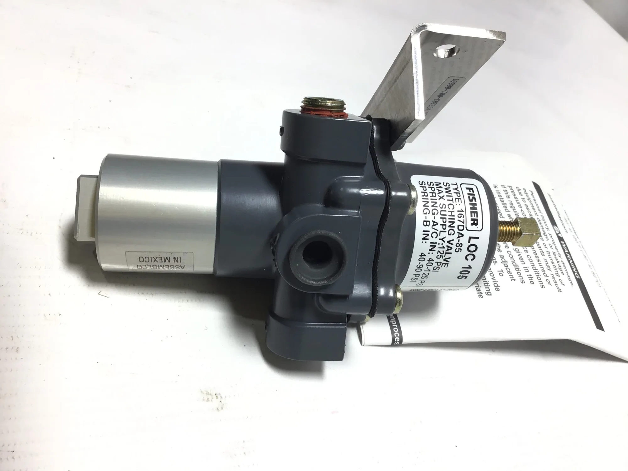 Fisher 167DA-85 – LOC 105 Locking Switching Valve 125PSI Max Supply 40/90PSI Spring-A/C