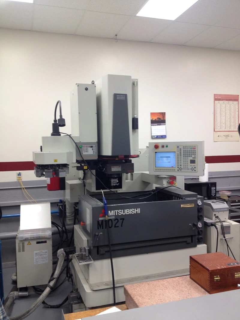 USED 2003 MITSUBISHI VA10