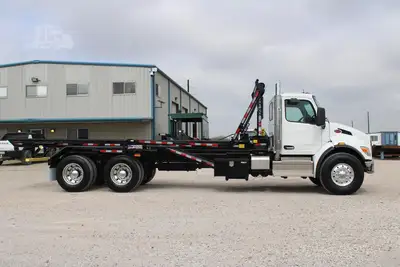 New | in-Stock 2027 PETERBILT 548 Rolloff Trucks Texas US | Roll Off Truck World #1492003