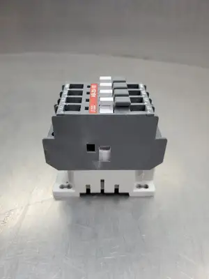 ABB A9-30-10 Contactor, 1000V, 26A. 4A-43.1