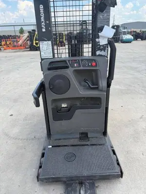 Used RAYMOND 560OPC30TT Misc Forklifts Illinois US | Somerset Equipment Sales #1542935
