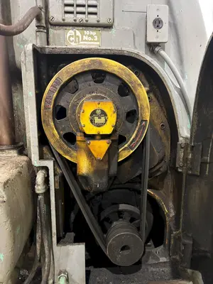 #3 KEARNEY & TRECKER MILWAUKEE MODEL #3 VERTICAL MILLING MACHINE 64" x 13" x 10 HP: YOBRO #24458