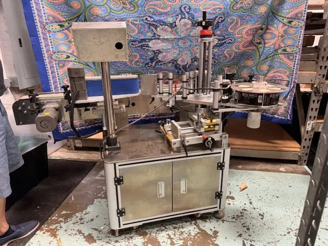 Used 1900 ZHEJIANG CAPSULCN MACHINERY CO. LTD T-21100 Labelers Pennsylvania US | Revelation Machinery #404381