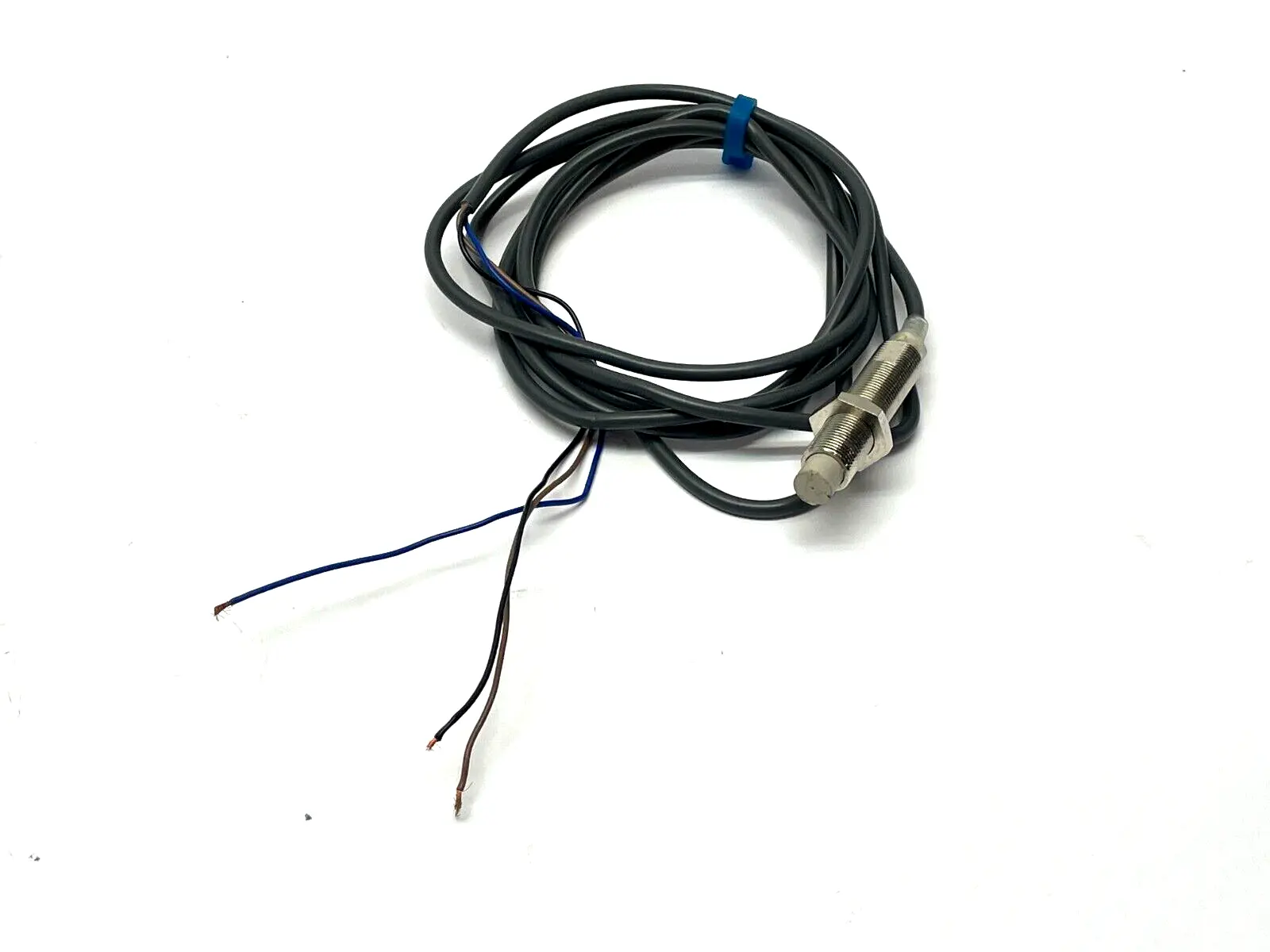 E2E2-X5MC1 | Omron  Proximity Sensor - Used