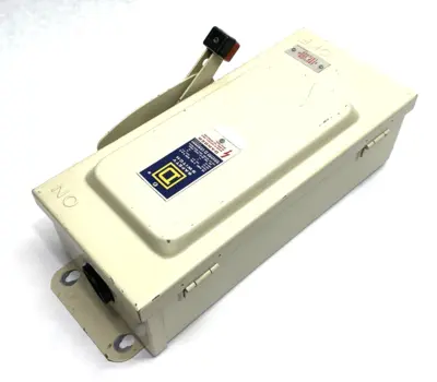USED SCHNEIDER ELECTRIC SQUARE D SAFETY SWITCH, HEAVY DUTY, FUSIBLE, 30A 3-POLE 20HP