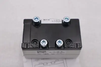 NEW OPEN BOX Aventics 5811130000 Valve System STOCK H1525A