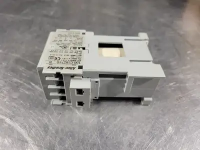 NEW ALLEN-BRADLEY 100-C16ZJ10