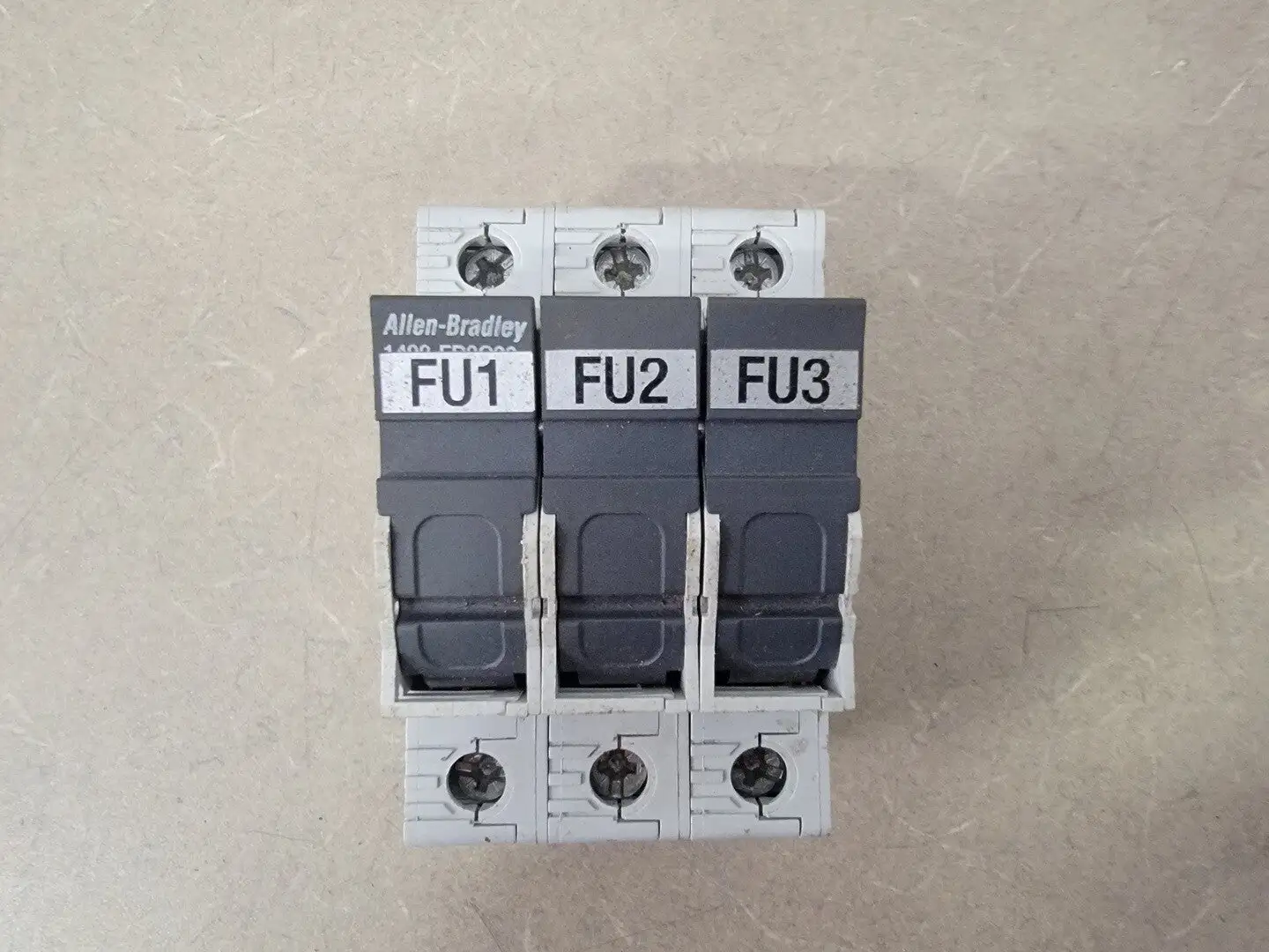 USED ALLEN-BRADLEY 1492-FB3C30
