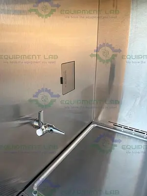 USED LABCONCO 302611100 CLASS II TYPE A2 LOGIC + BIOLOGICAL SAFETY CABINET 6 FT, 115V
