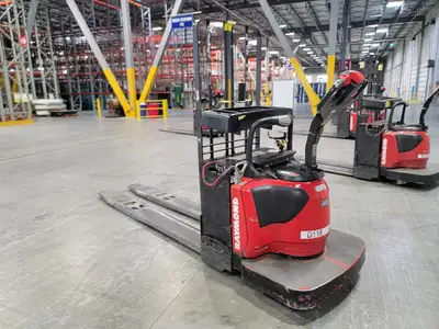 USED RAYMOND 8410