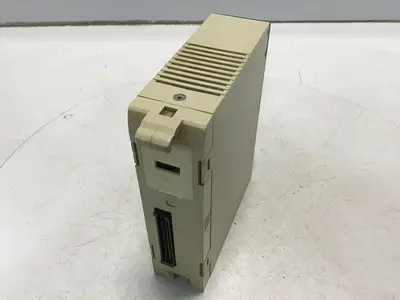 USED OMRON C200H-OC225