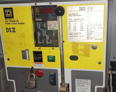 USED 1999 SQUARE D DS 608