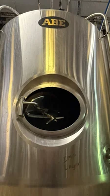 ABE 30 BBL (930 Gallon) Unitank Fermenter – Glycol Jacketed & Insulated
