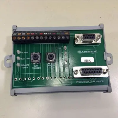 USED BANNER ENGINEERING RS-232 PRESENCE PLUS