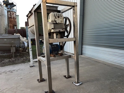 820L S/S U-Trough Ribbon Blender