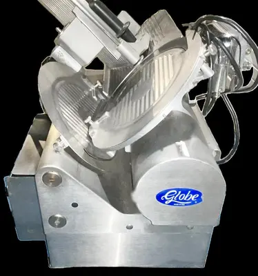 USED GLOBE AUTO