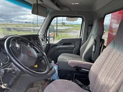 USED 2018 KENWORTH T880