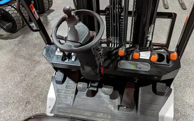 New | in-Stock 2026 Viper FY35 Internal Combustion Forklifts: Pneumatic Tire New York US | United Lift #1446942