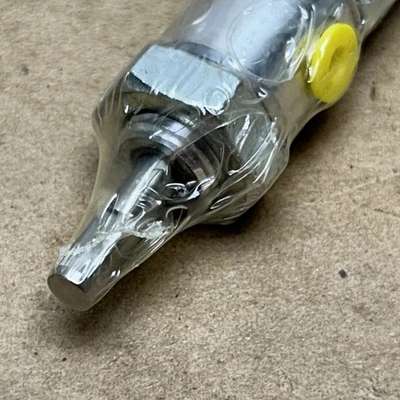 NEW Numatics M16417