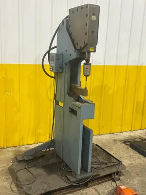 USED BTM P10F TOG-L-LOC