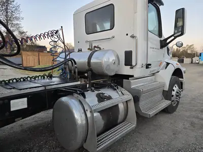 USED 2018 PETERBILT 567