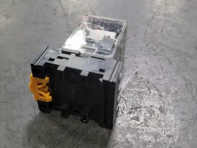 NEW OMRON MKS2PIN