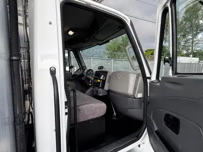 Used 2019 INTERNATIONAL 4300 Reefer Trucks Florida US | Truck and Van Outlet #1509137