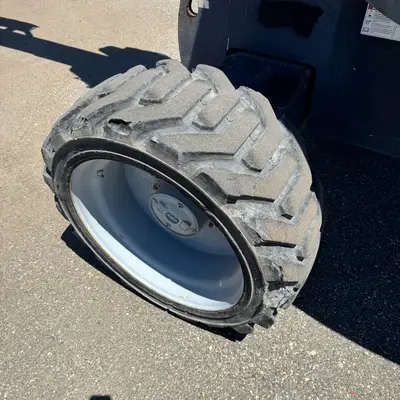 USED 2015 Genie Z-62/40