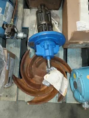 2 PALLETS OF ASSORTED PUMPS
