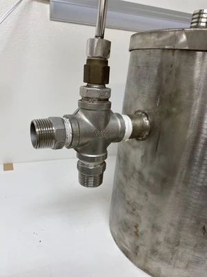 Stainless Steel OilLess Vacuum Pump Expansion Tank 13-3/4” Tall 10-3/4” Diameter