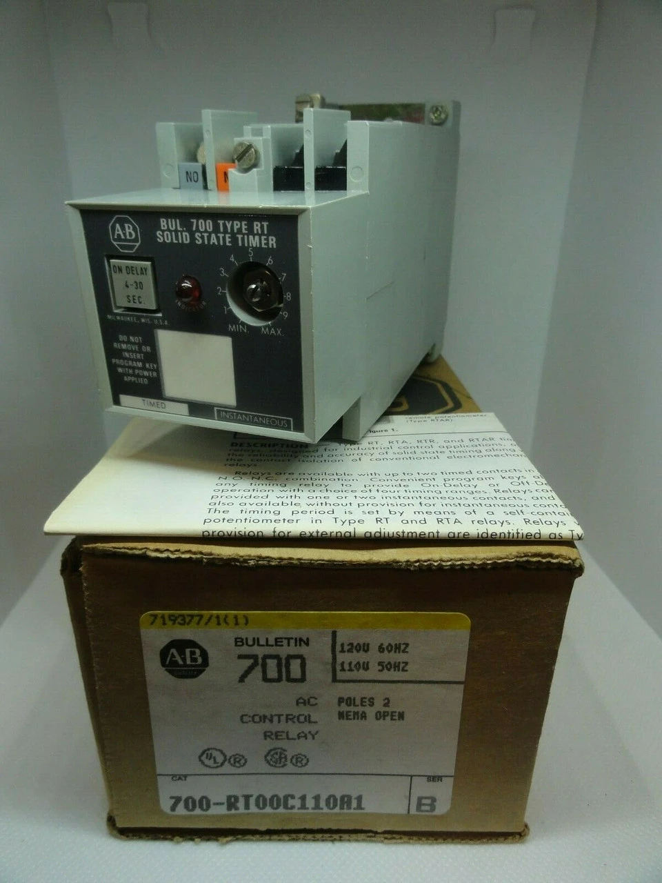 NEW ALLEN BRADLEY 700-RT00C110A1