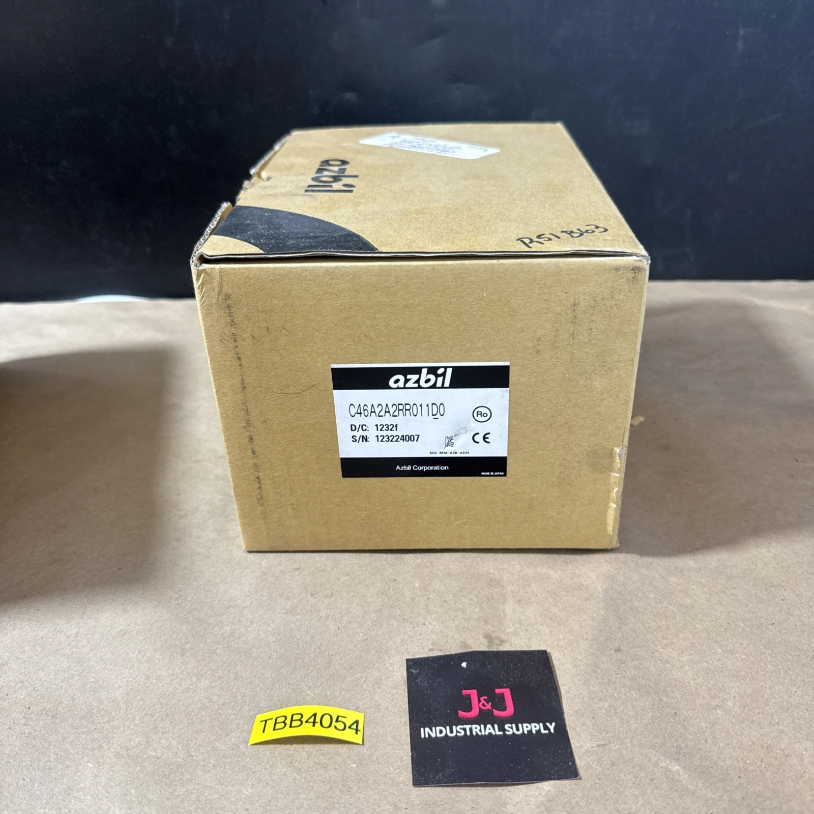 NEW Azbil C46A2A2RR011D0