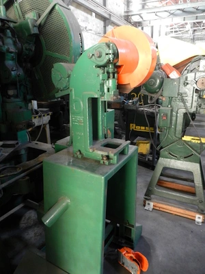 BENCHMASTER 5 TON PUNCH PRESS OBI