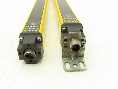 Schmersal SLC440-R-0490-14-01 Safety Light Curtain Receiver -READ_ Lot of 2