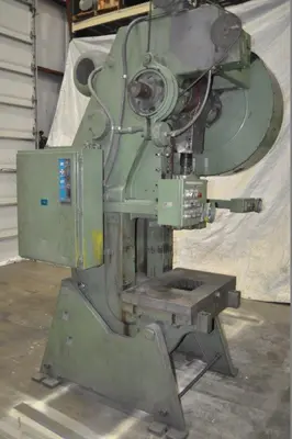 USED SOUTH BEND JOHNSON 60FW-AC