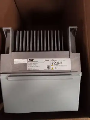 Used Danfoss Danfoss VLT Refrigeration Drive 134G4465 Variable Speed Drives US | Infinity wholesale & Supply LLC #1305847