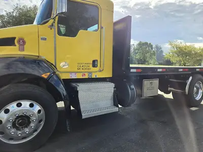 USED 2014 KENWORTH T370