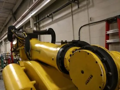 Used 2012 FANUC M900IB/700 6 AXIS CNC ROBOT WITH R30IB CONTROLLER  & 7TH AXIS 15' LONG TRACK. Robots | Harbor Machinery Inc. #1283286