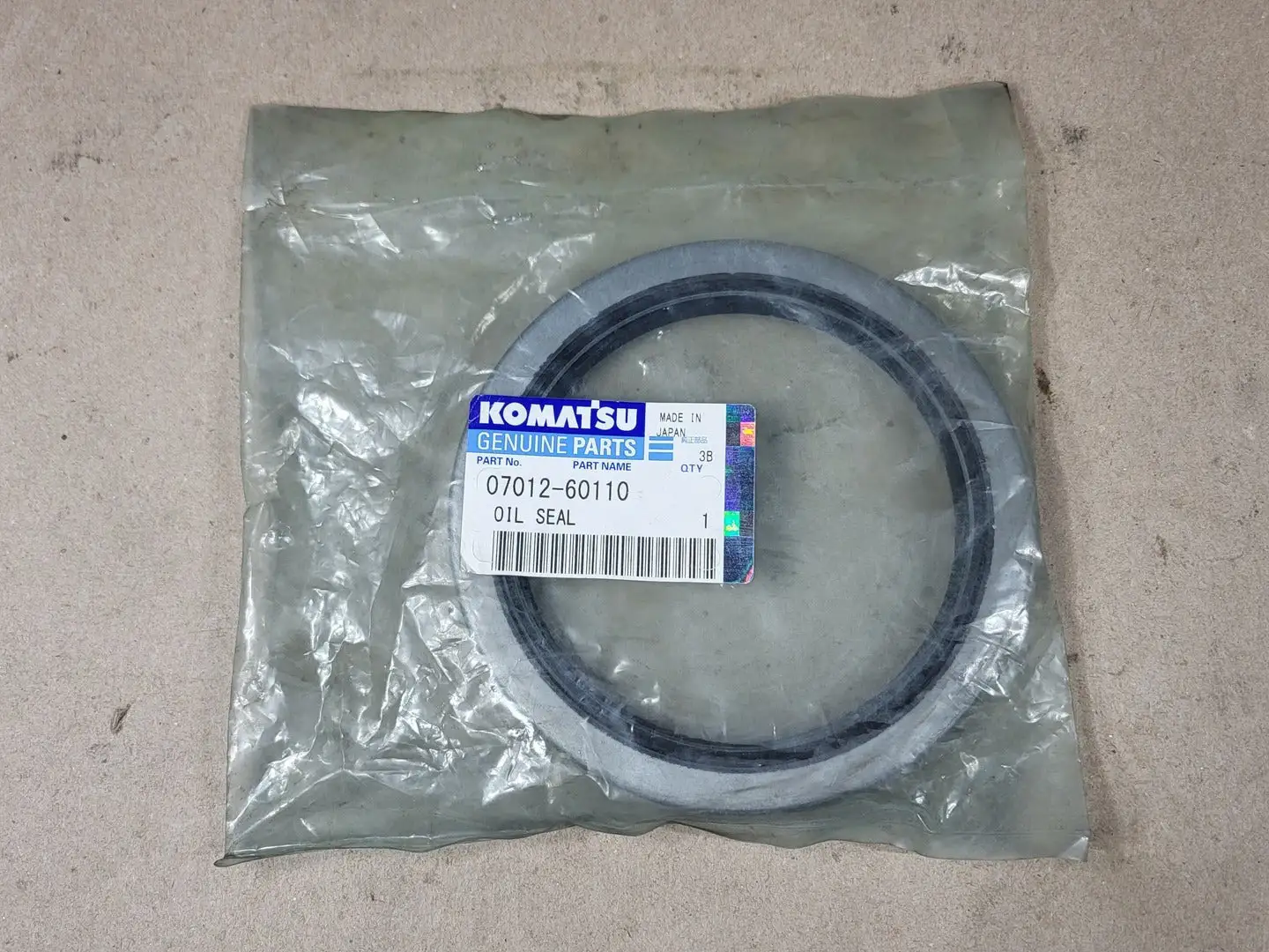 NEW KOMATSU 07012-60110