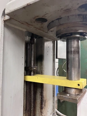 Used _UNKNOWN_ _UNKNOWN_ C-Frame Presses Michigan US | Miedema Asset Management Group #1371705