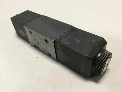USED VICKERS DG4V-3-6C-M-U-HL7-60