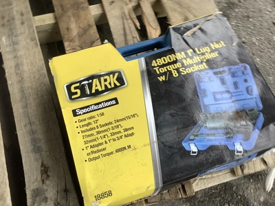 Stark Lug Nut Torque multiplier w 8 socket model 18858